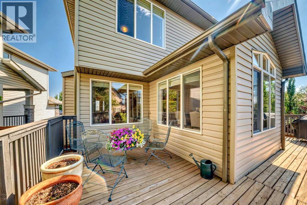 Photo 18 of 108 Weston Manor Sw, Calgary AB