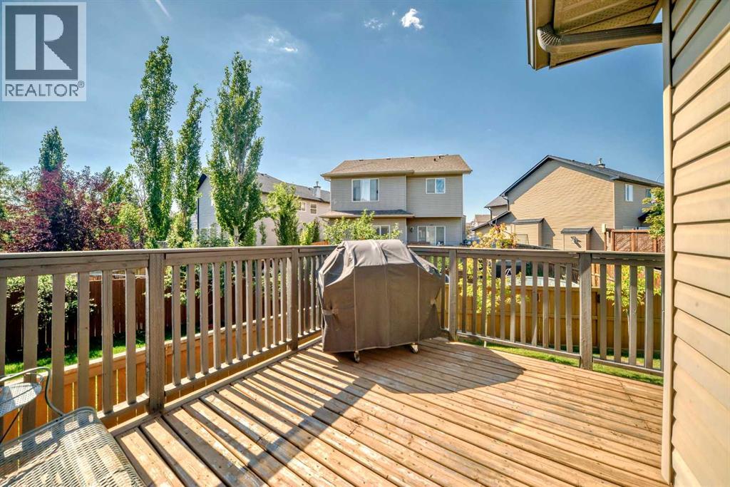 Photo 15 of 108 Weston Manor Sw, Calgary AB