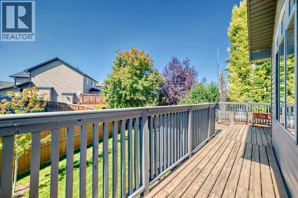 Photo 16 of 108 Weston Manor Sw, Calgary AB