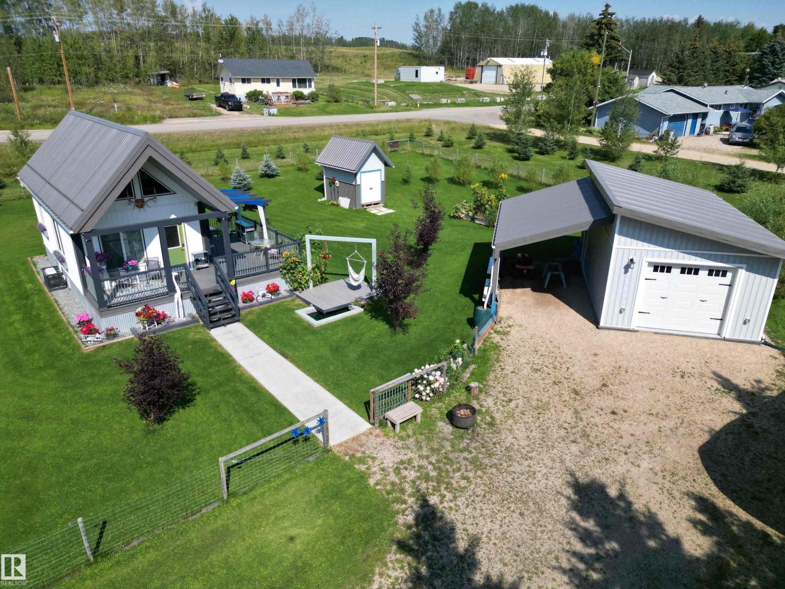 Photo 28 of 410 5 St E, Winfield AB