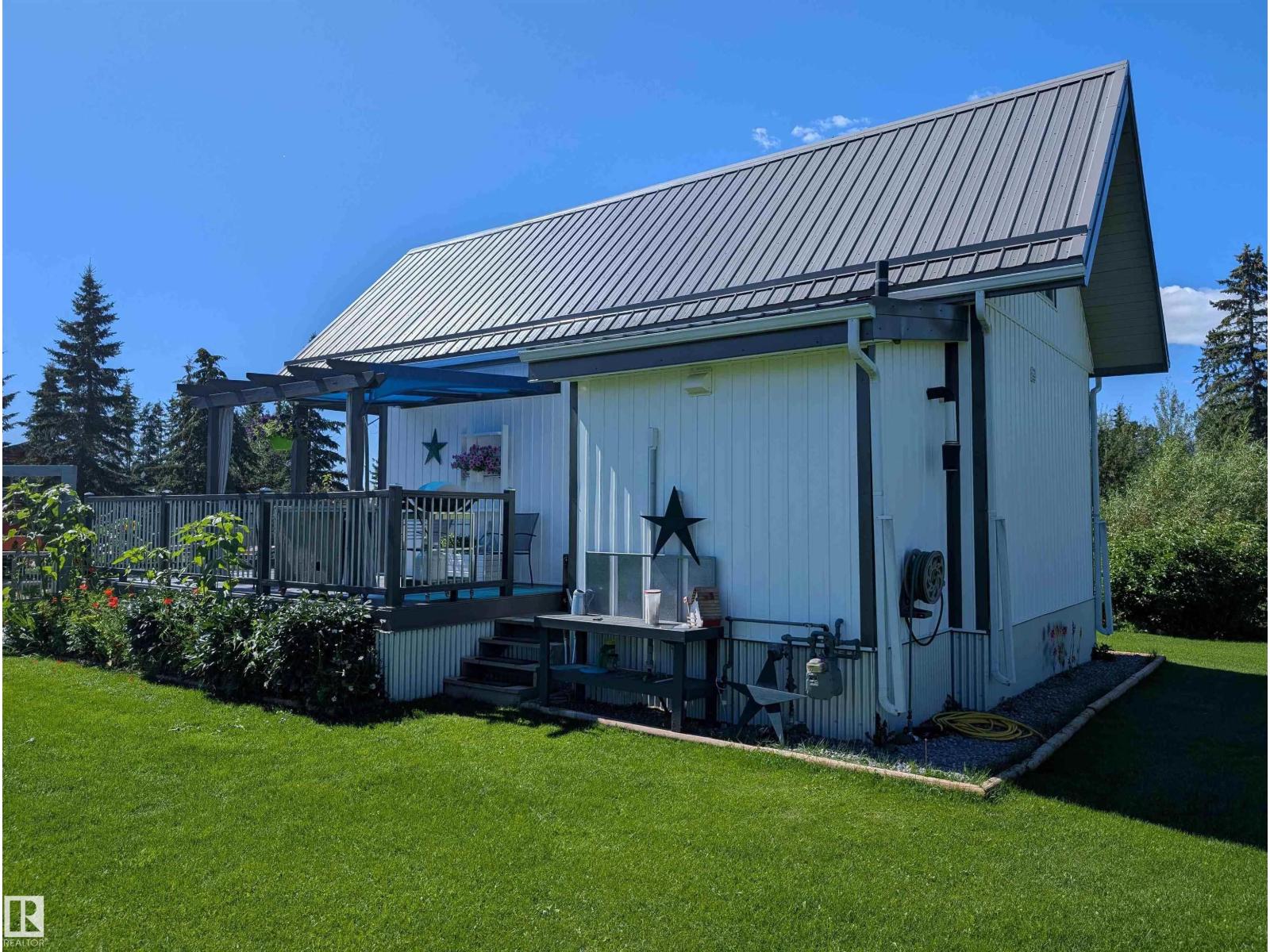 Photo 5 of 410 5 St E, Winfield AB