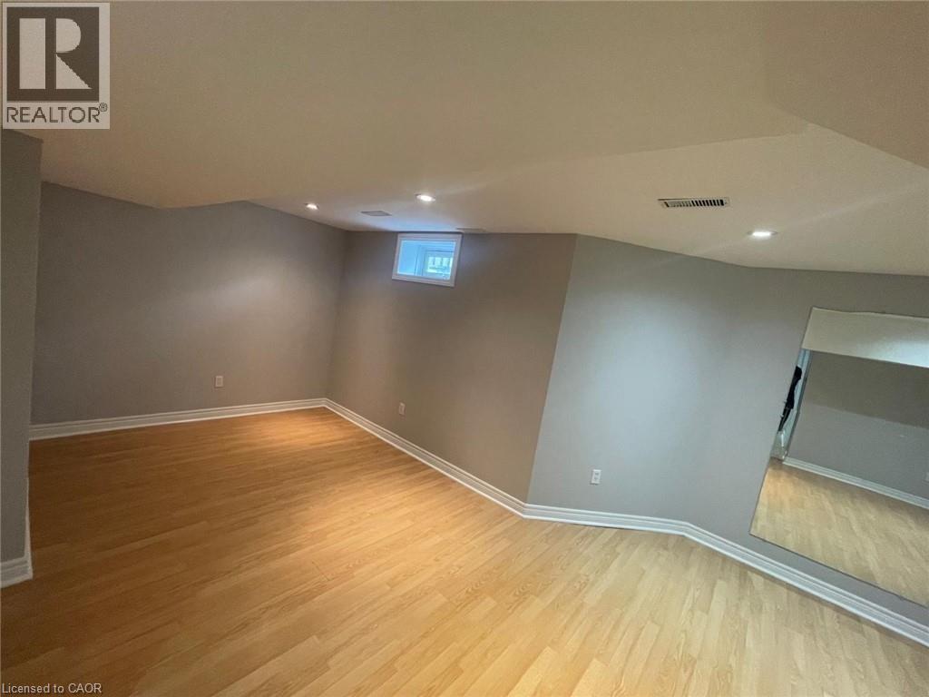 Photo 18 of 63 Heartleaf Crescent, Brampton ON