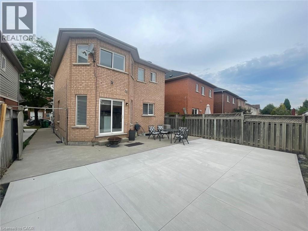Photo 20 of 63 Heartleaf Crescent, Brampton ON