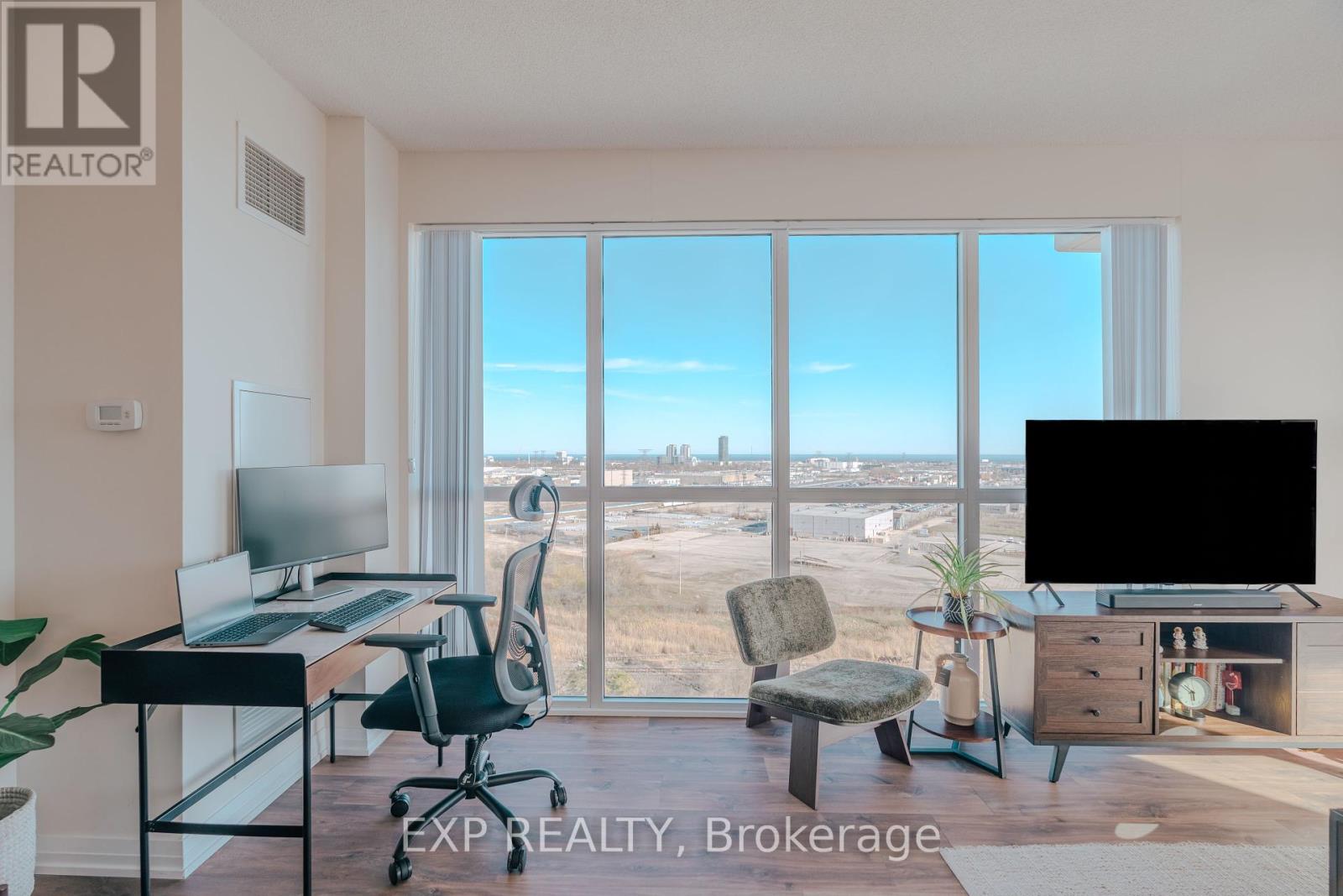 Photo 14 of 1104 50 Thomas Riley Road, Toronto ON