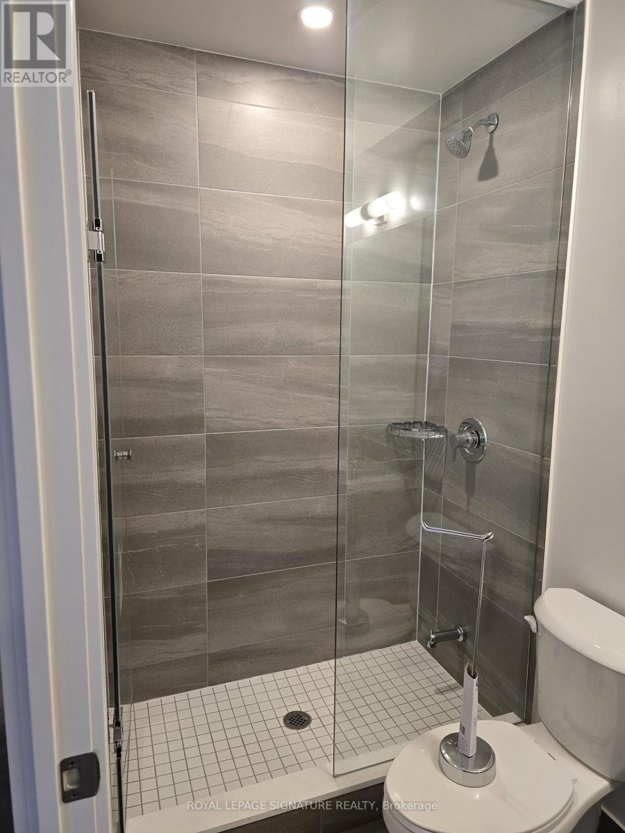 Photo 12 of 810 204 Burnhamthorpe Road E, Mississauga ON
