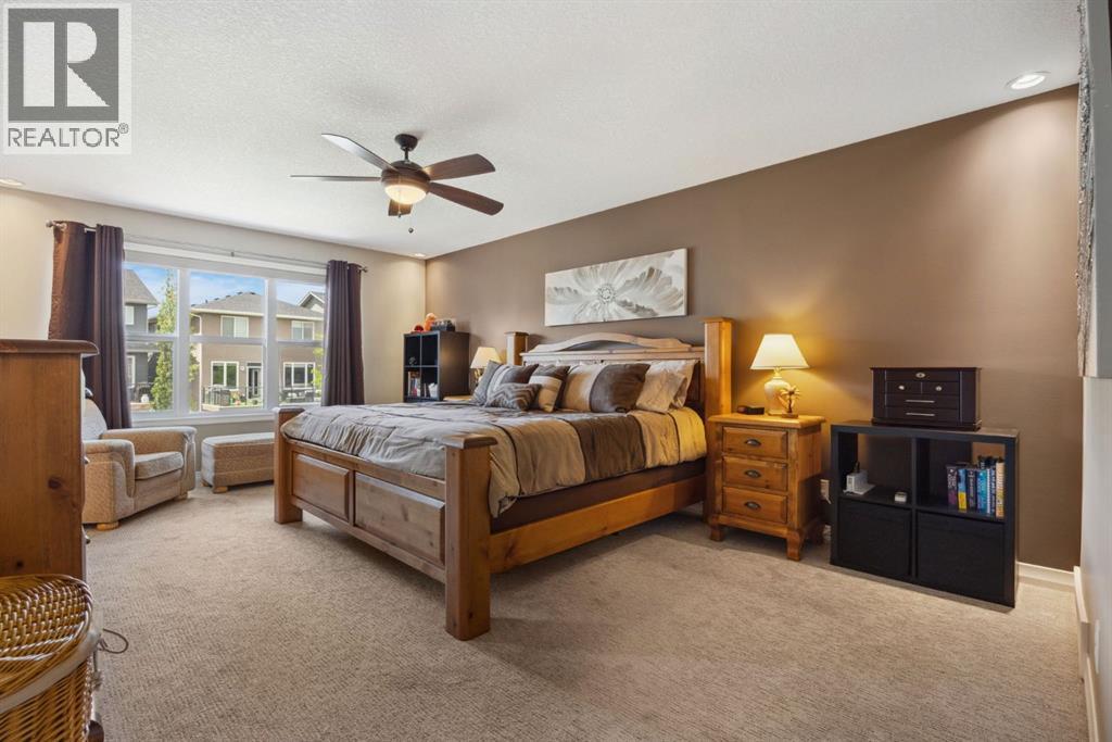 Photo 14 of 250 Evansglen Drive Nw, Calgary AB