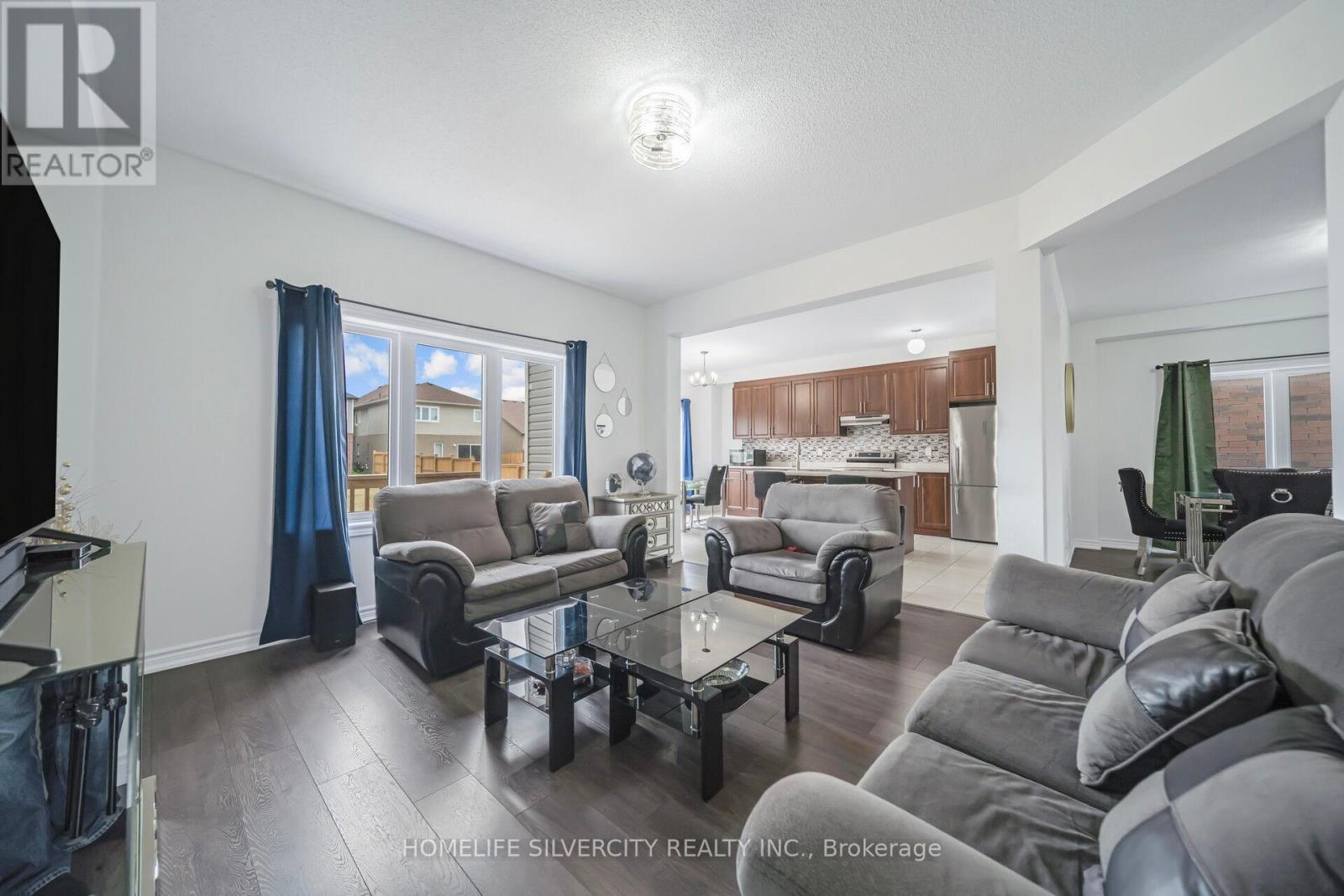 Photo 20 of 44 Cottonwood Crescent, Welland ON