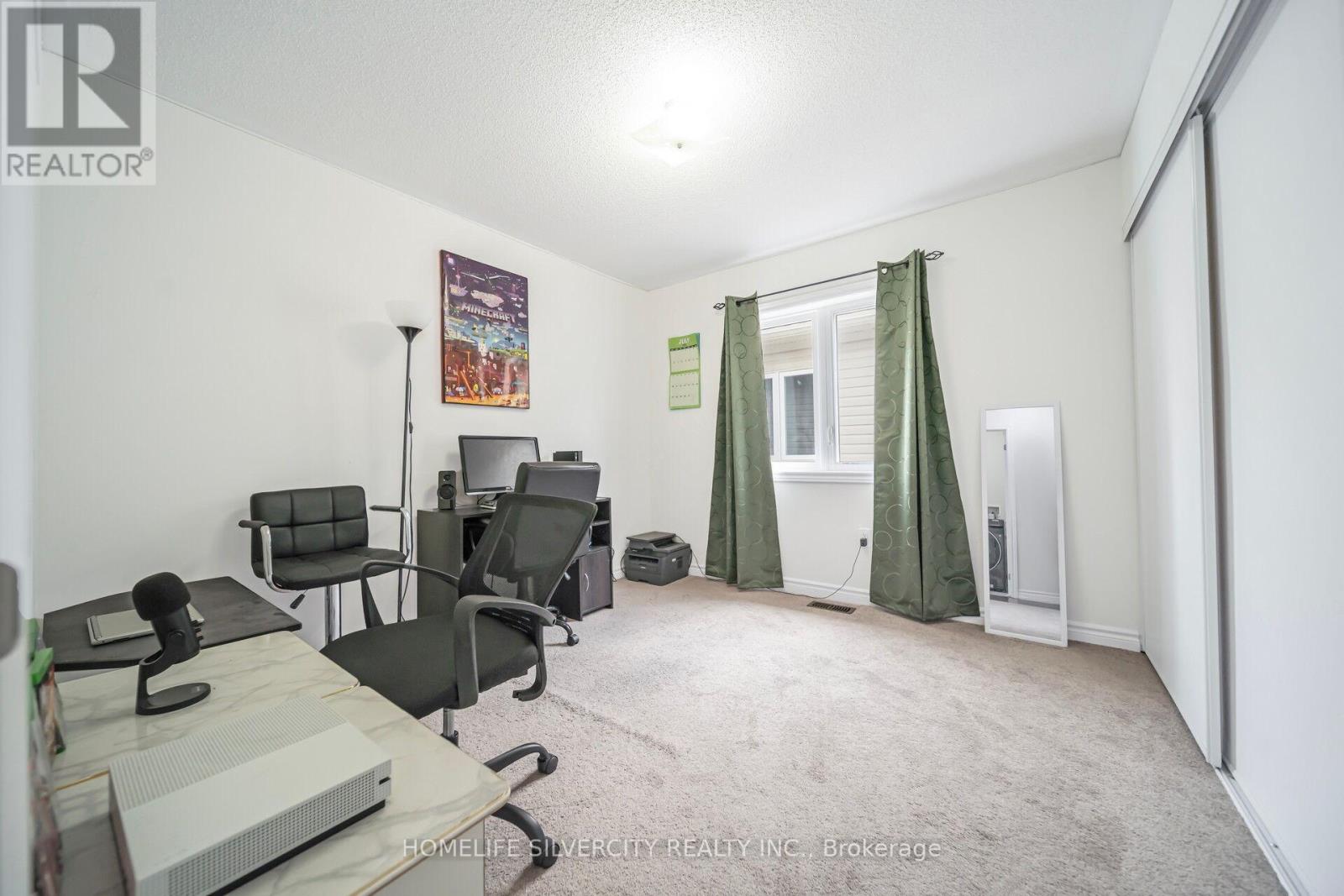Photo 37 of 44 Cottonwood Crescent, Welland ON