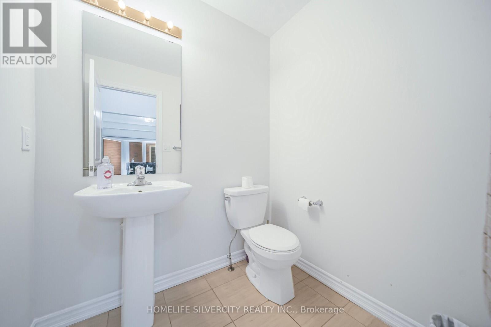 Photo 40 of 44 Cottonwood Crescent, Welland ON