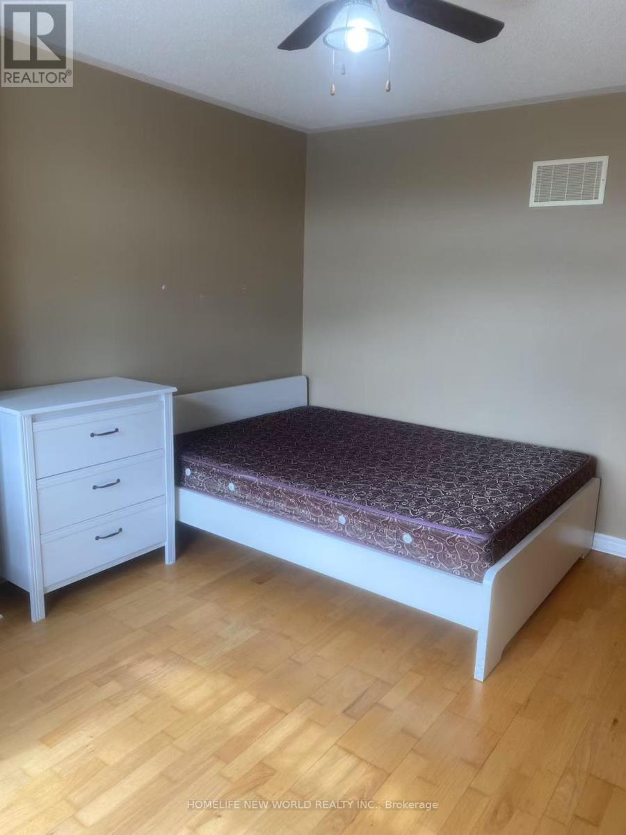 Photo 4 of Upper Unit 5 Rivington Avenue, Vaughan ON