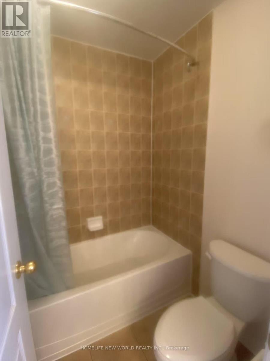 Photo 7 of Upper Unit 5 Rivington Avenue, Vaughan ON