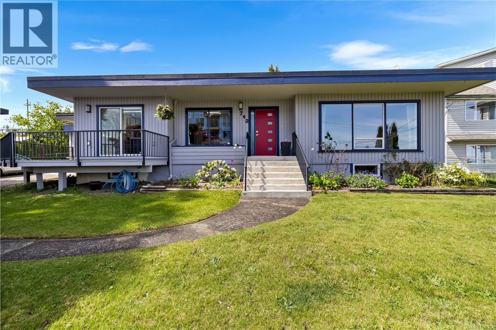 742 Birch St, Campbell River