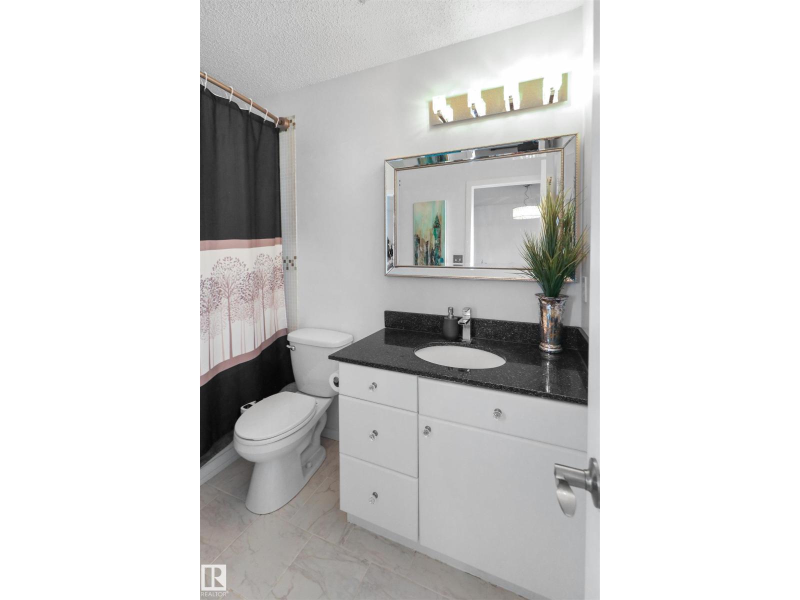 Photo 14 of 6426 1 A Av Sw, Edmonton AB
