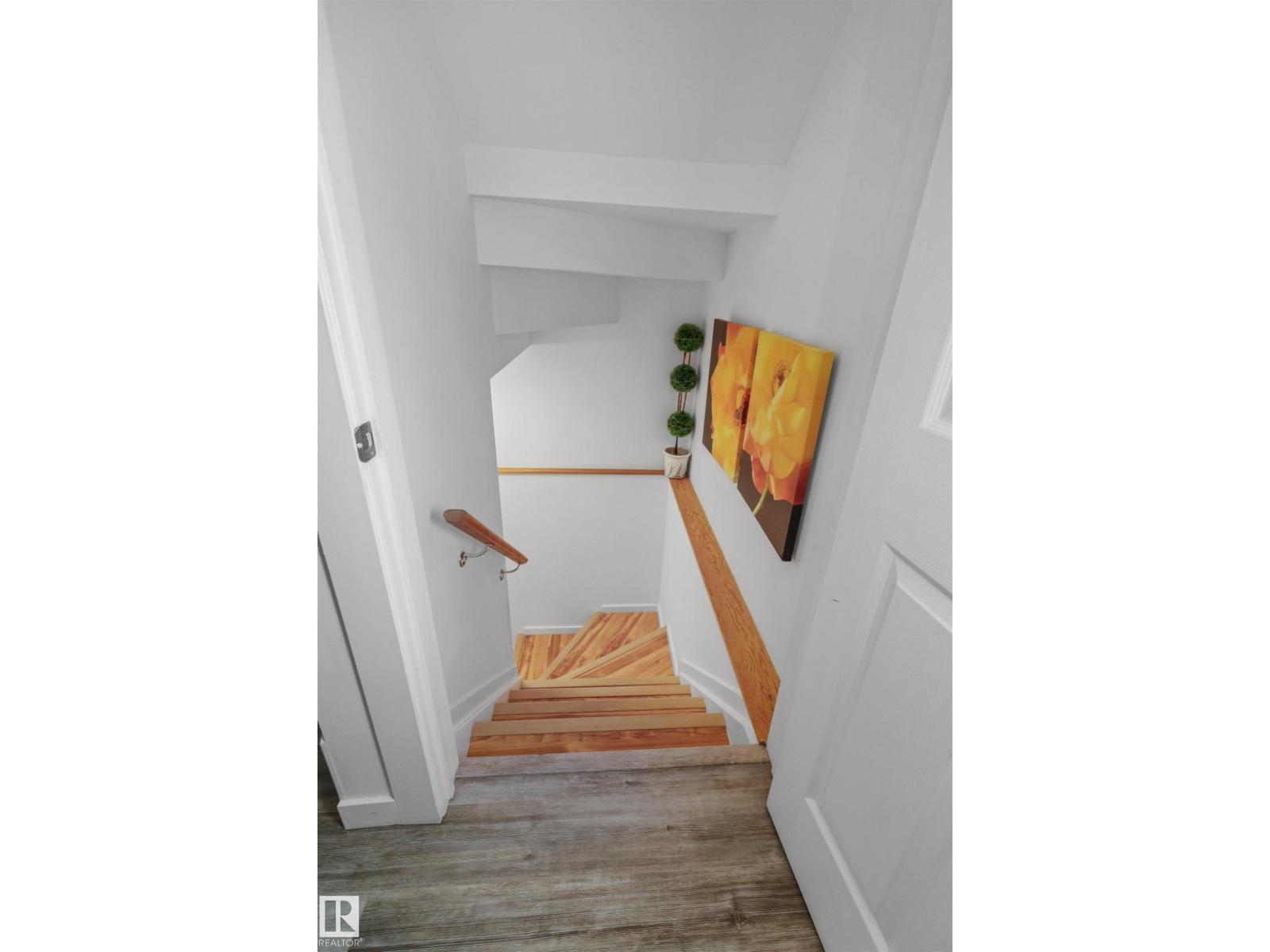 Photo 17 of 6426 1 A Av Sw, Edmonton AB
