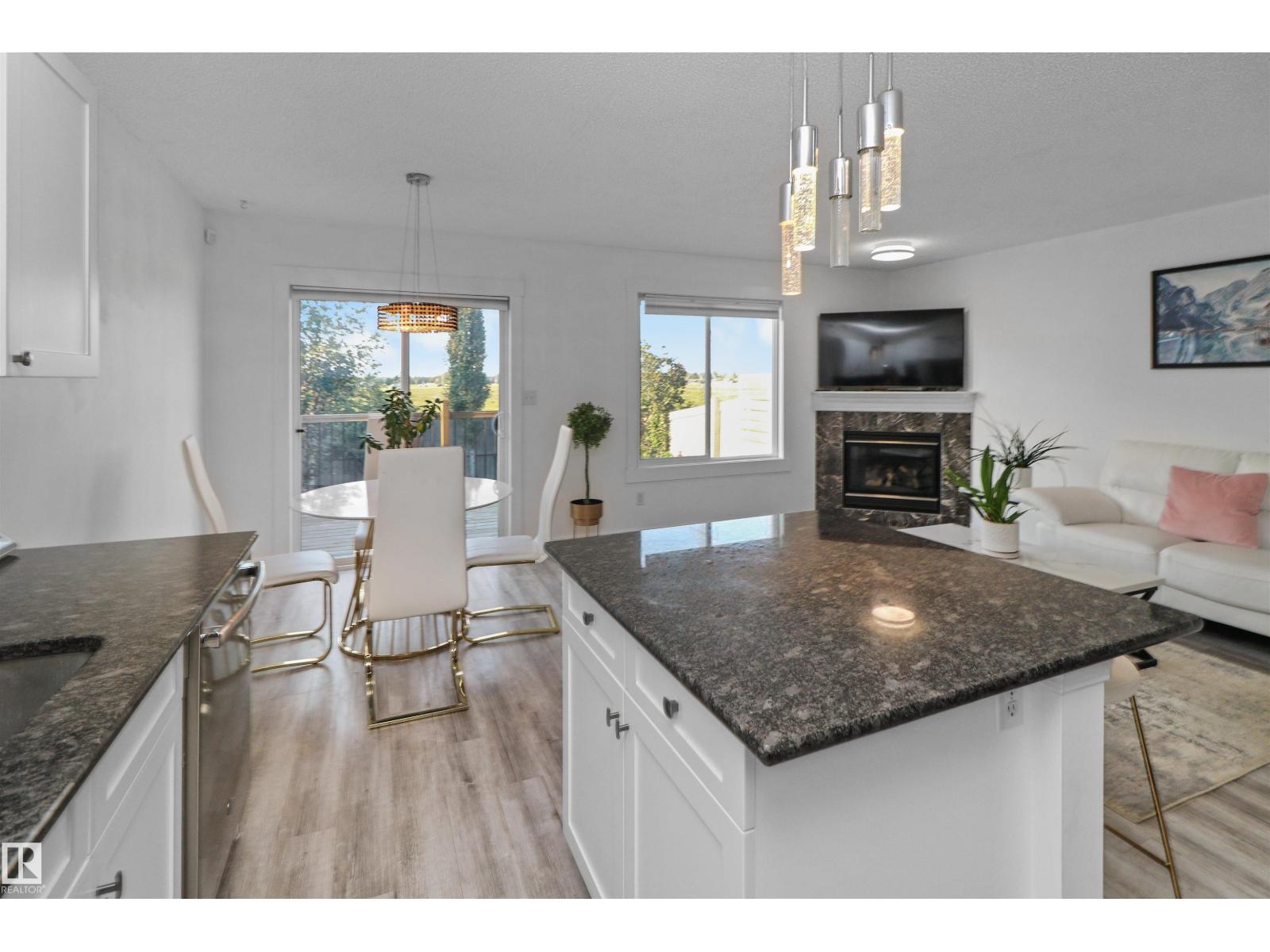 Photo 4 of 6426 1 A Av Sw, Edmonton AB