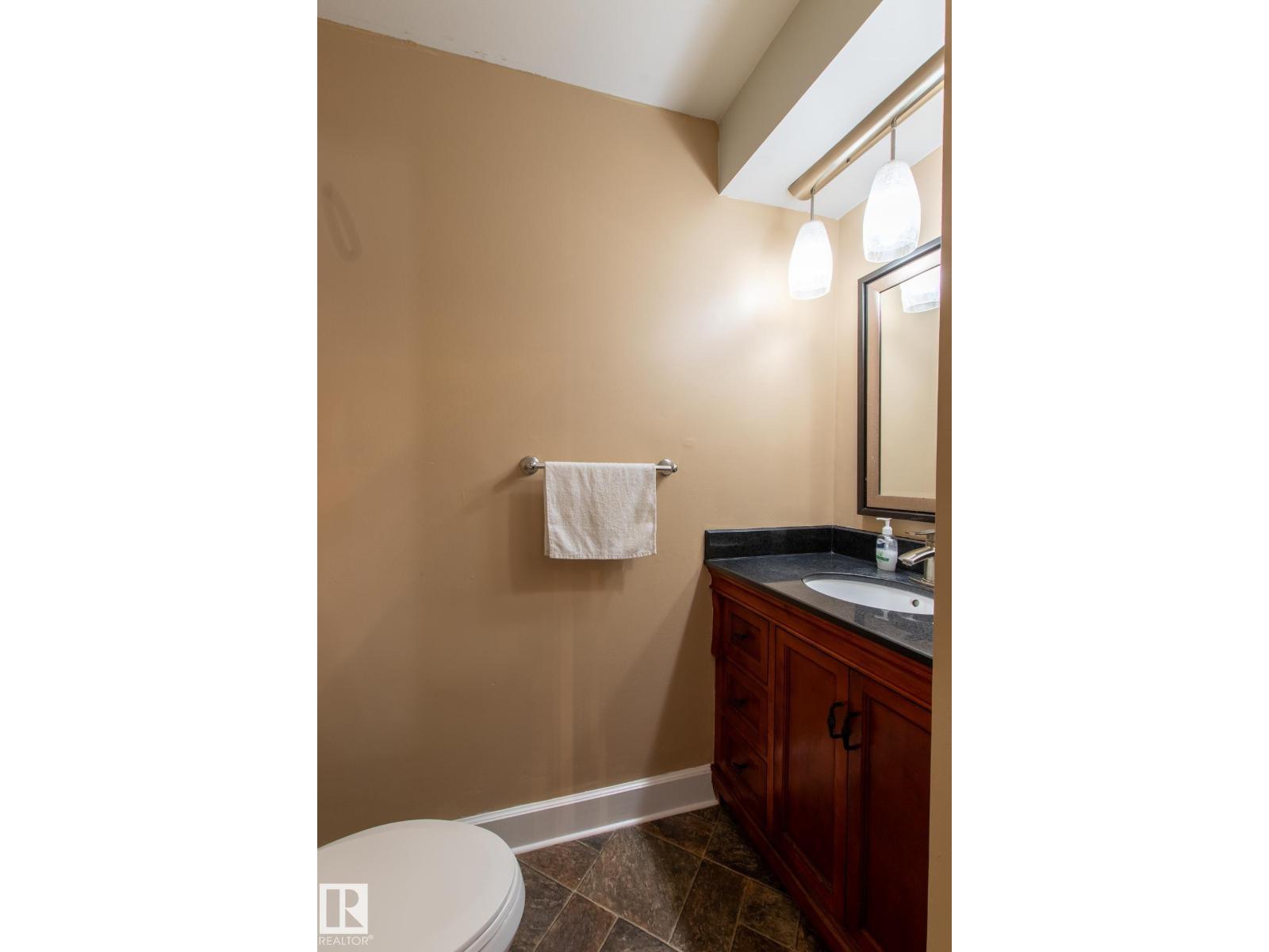 Photo 10 of 18115 76 Av Nw, Edmonton AB