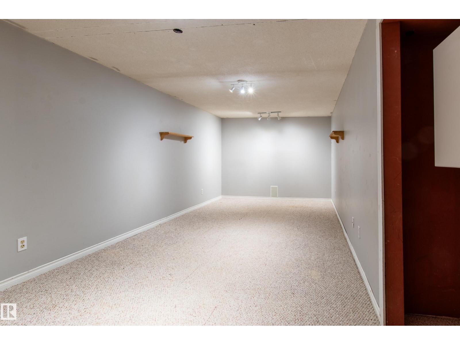 Photo 19 of 18115 76 Av Nw, Edmonton AB