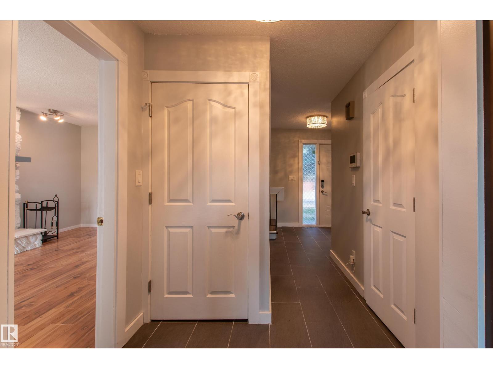 Photo 6 of 18115 76 Av Nw, Edmonton AB