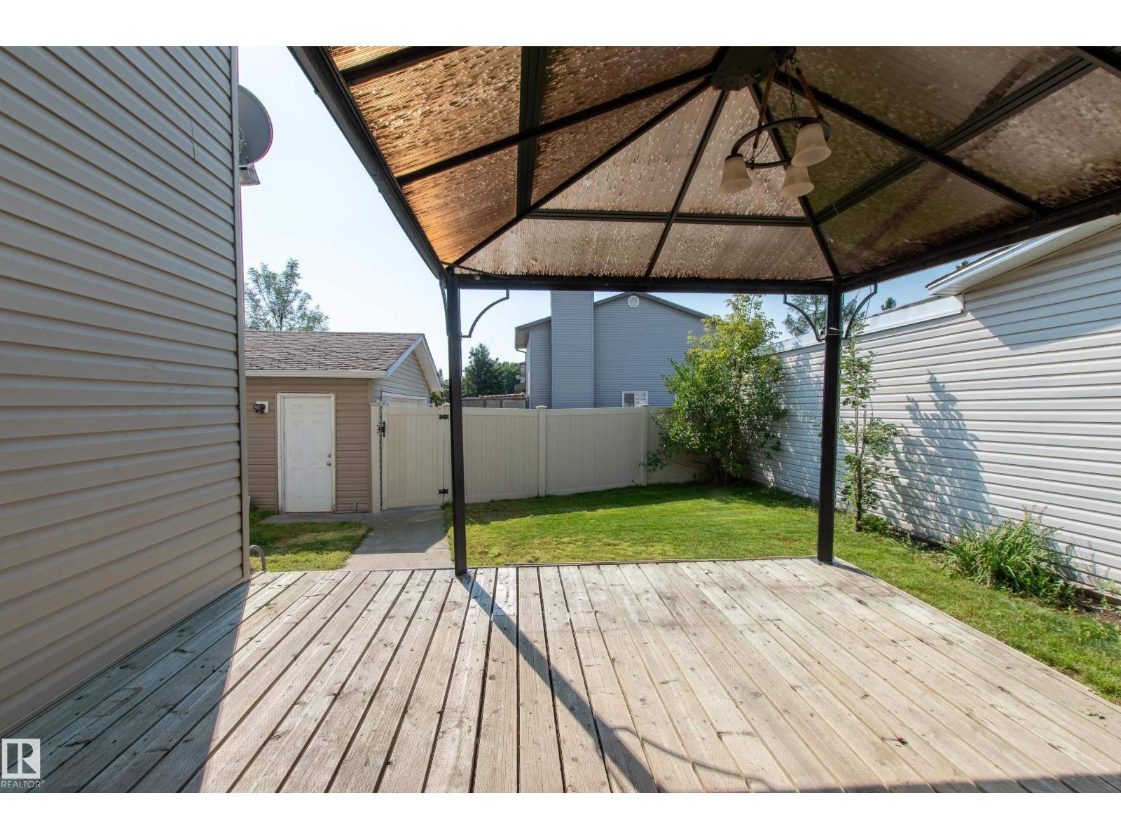Photo 9 of 18115 76 Av Nw, Edmonton AB