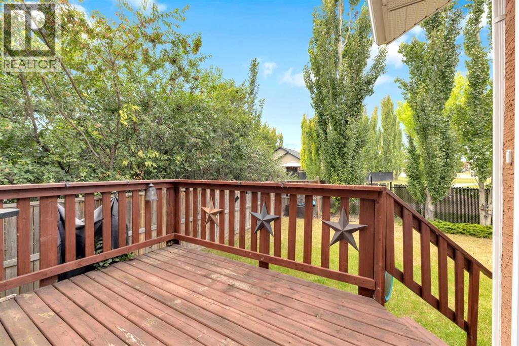 Photo 11 of 58 Jack Crescent, Red Deer AB