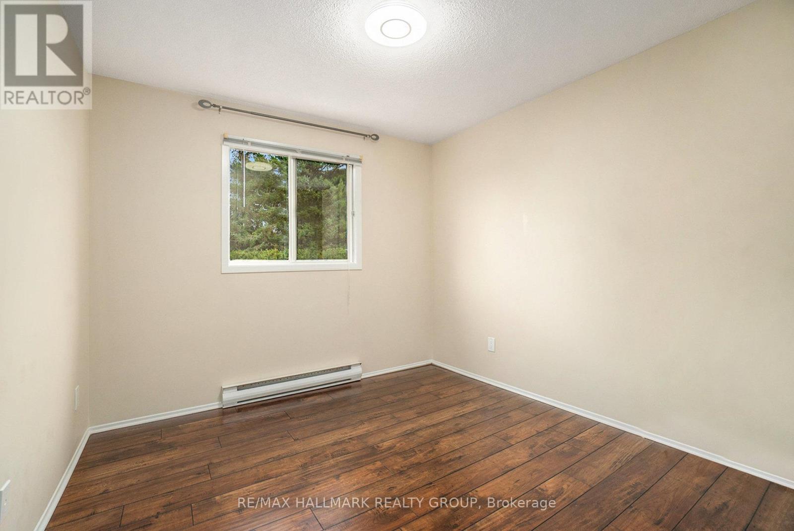 Photo 24 of 1611 Belcourt Boulevard, Ottawa ON