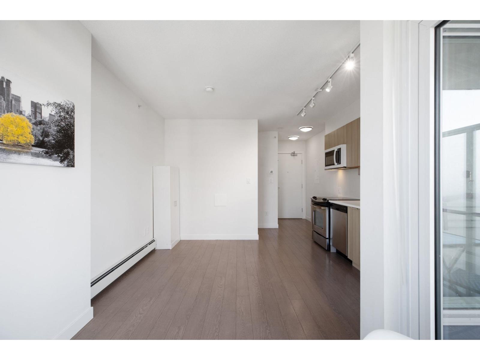 Photo 8 of 1813 13308 Central Avenue, Surrey BC