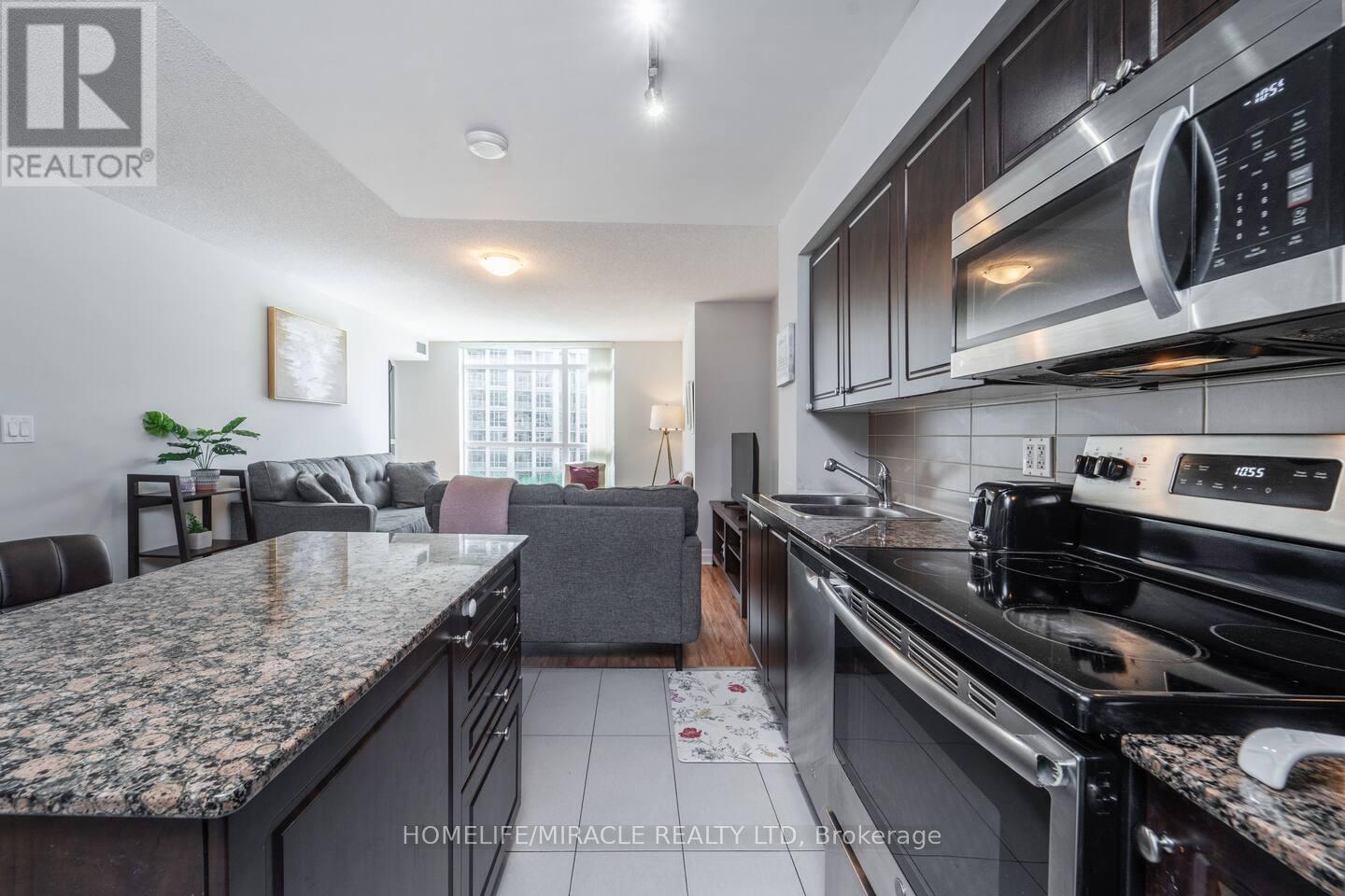 Photo 7 of 502 215 Fort York Boulevard, Toronto ON