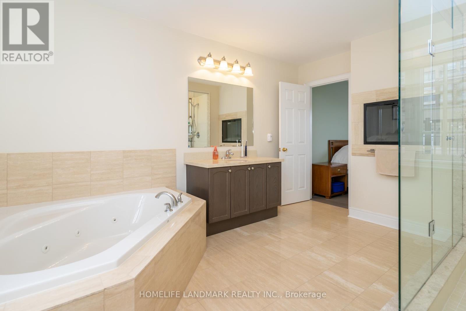 Photo 36 of 9 Mackenzies Stand Avenue, Markham ON