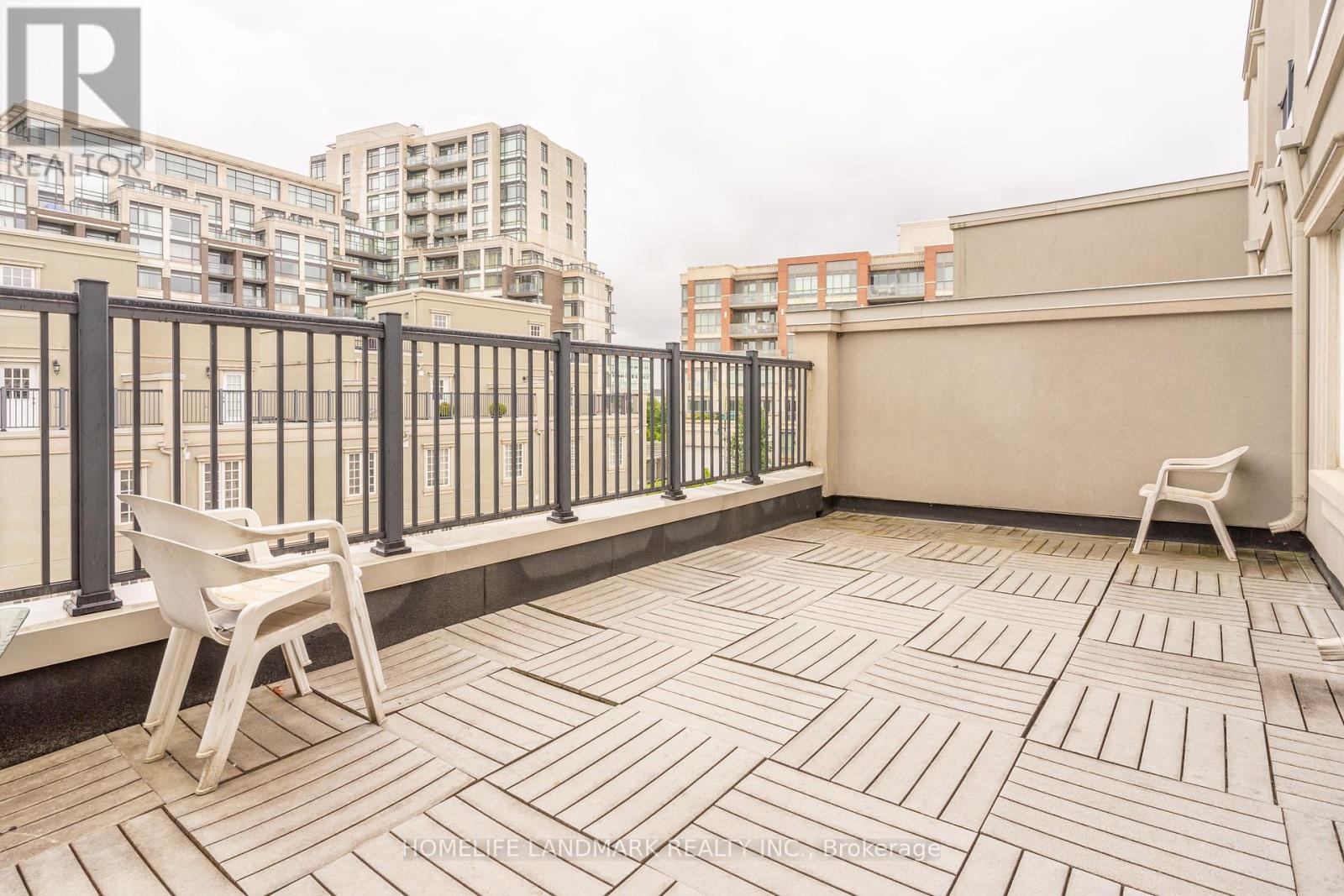 Photo 38 of 9 Mackenzies Stand Avenue, Markham ON