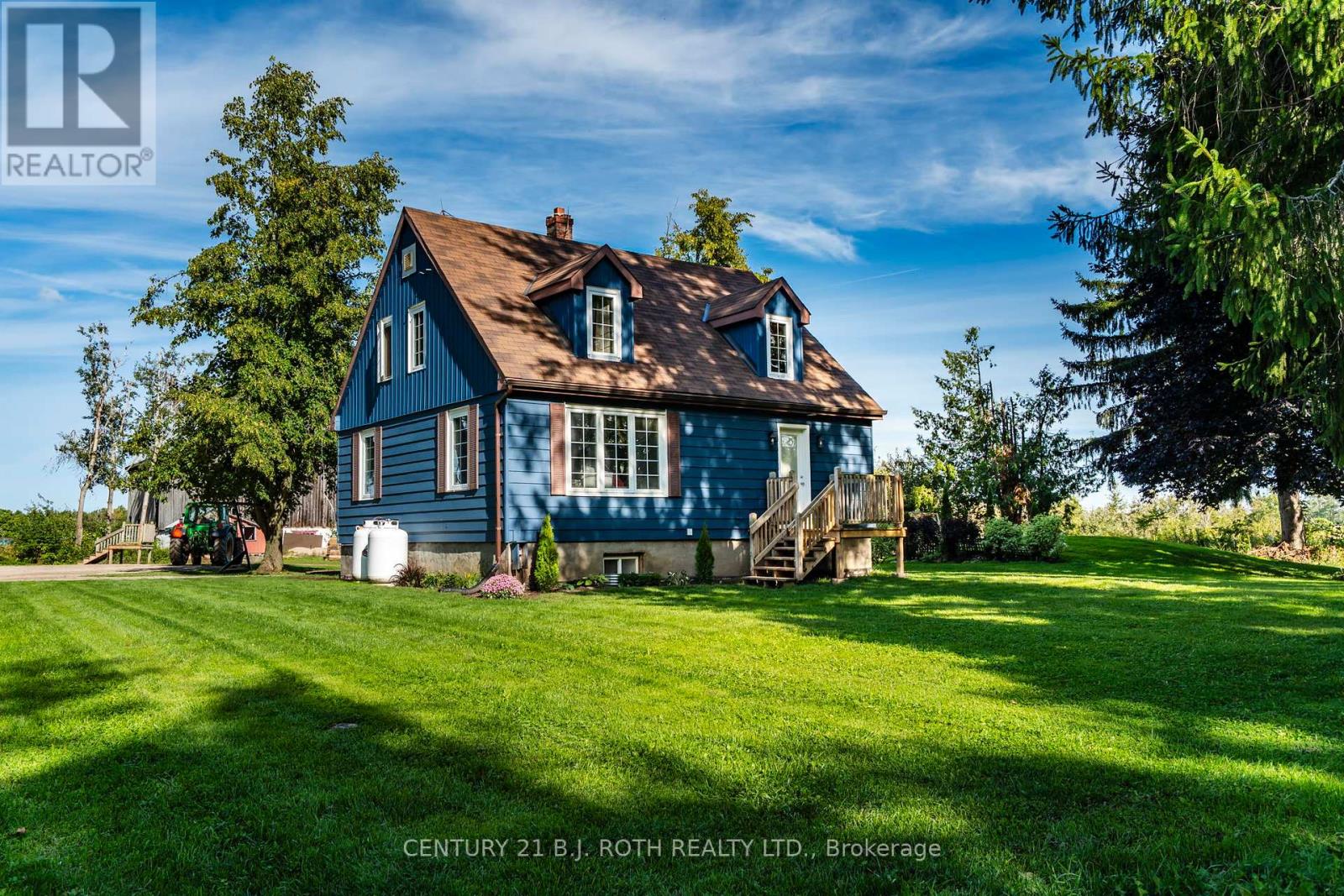 Photo 2 of 363 12 Line N, Oromedonte ON