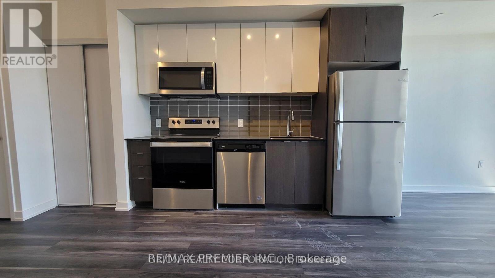 Photo 11 of 310 859 The Queensway, Toronto ON