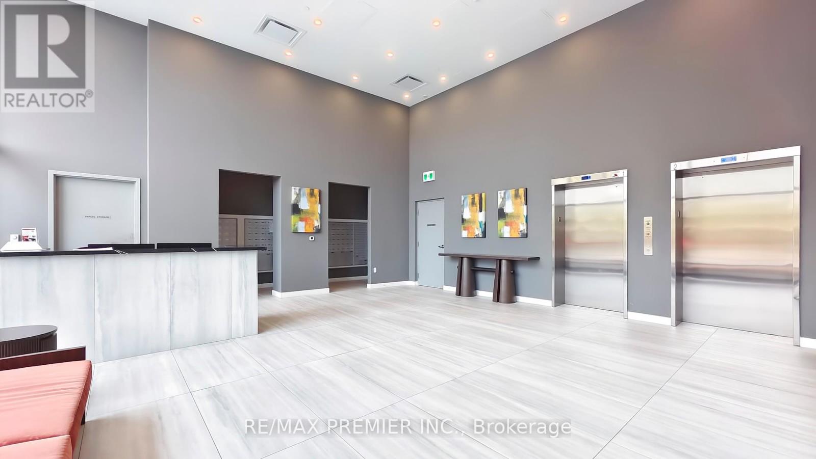 Photo 4 of 310 859 The Queensway, Toronto ON