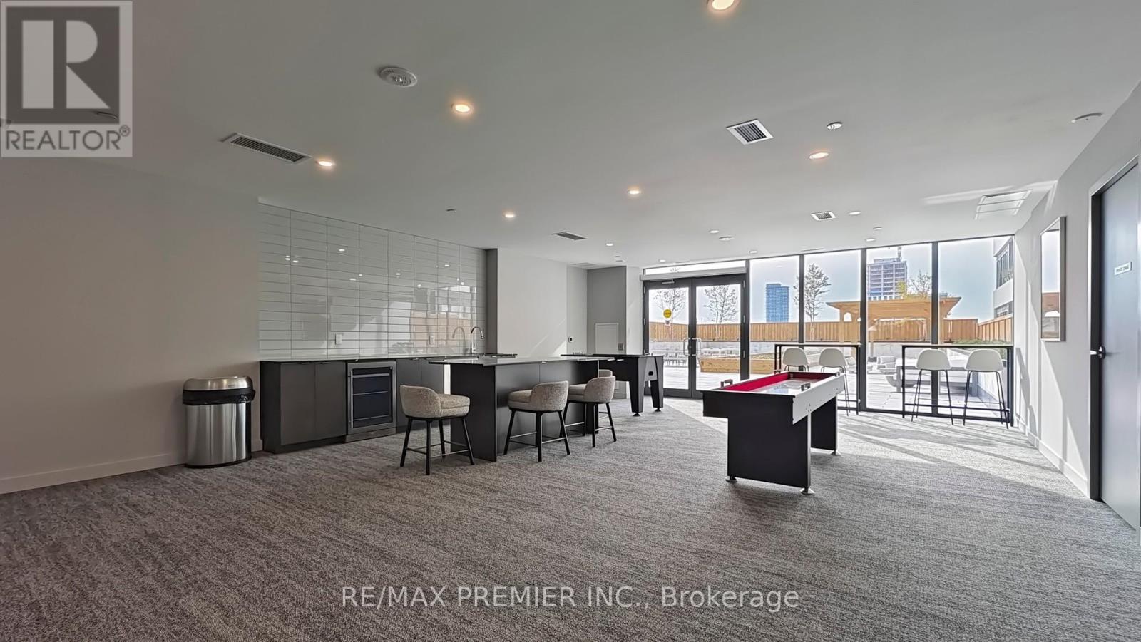 Photo 5 of 310 859 The Queensway, Toronto ON