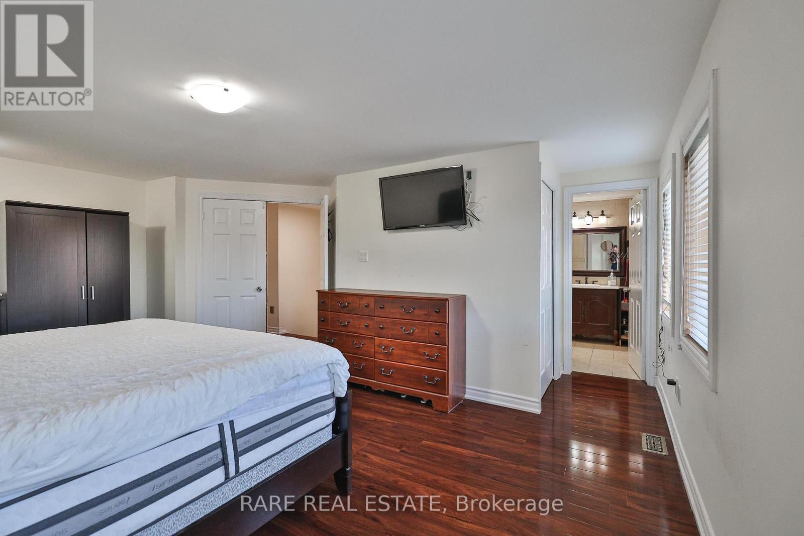 Photo 26 of 3576 Cherrington Crescent, Mississauga ON