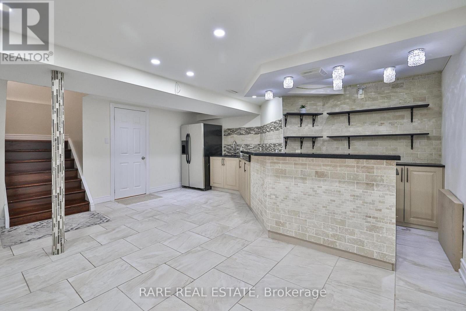 Photo 39 of 3576 Cherrington Crescent, Mississauga ON