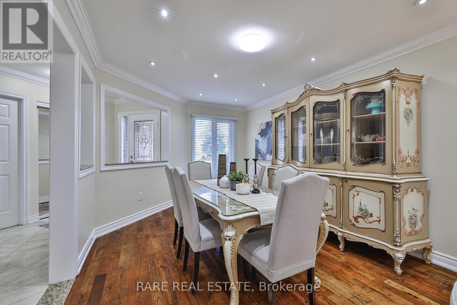 Photo 4 of 3576 Cherrington Crescent, Mississauga ON