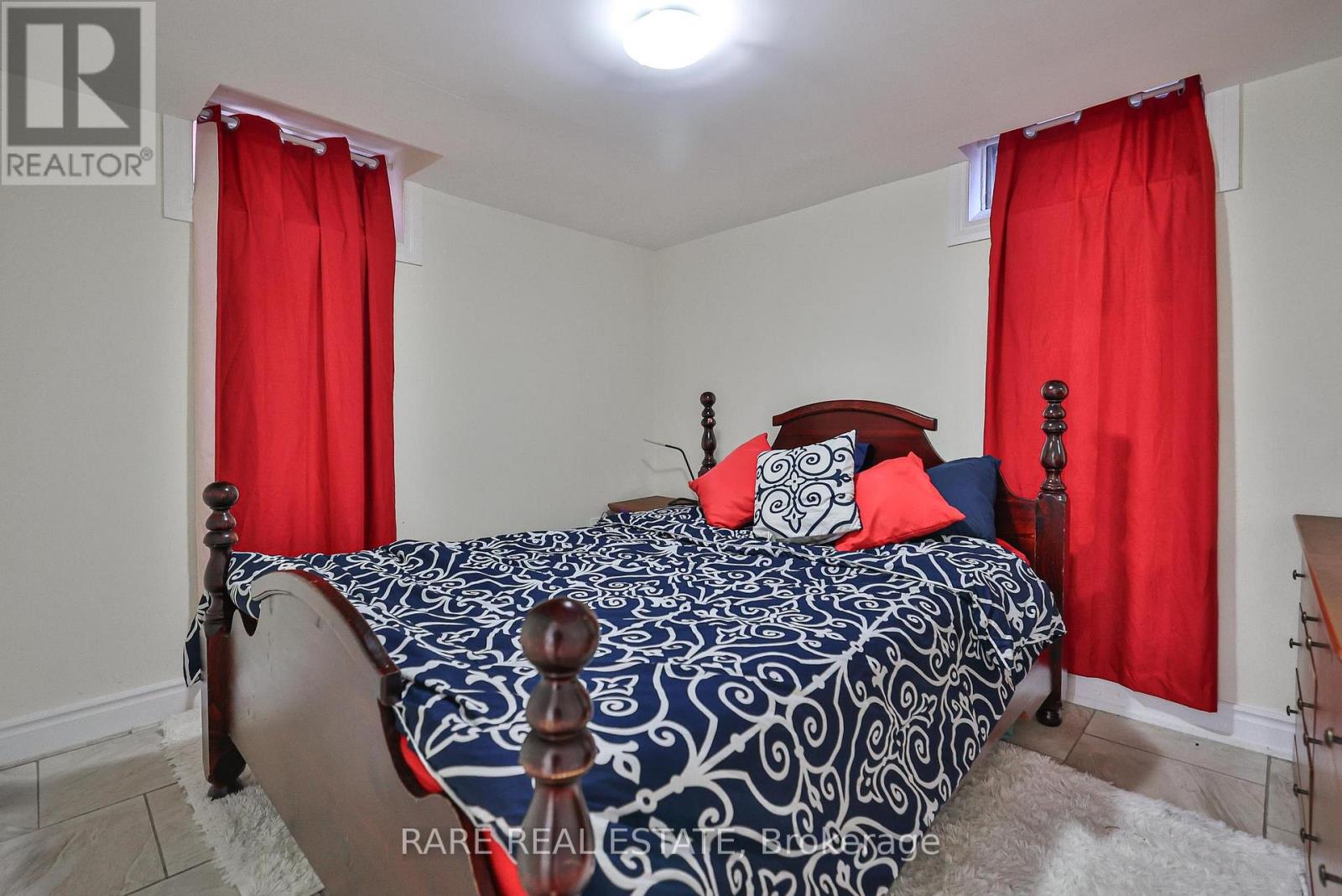 Photo 42 of 3576 Cherrington Crescent, Mississauga ON