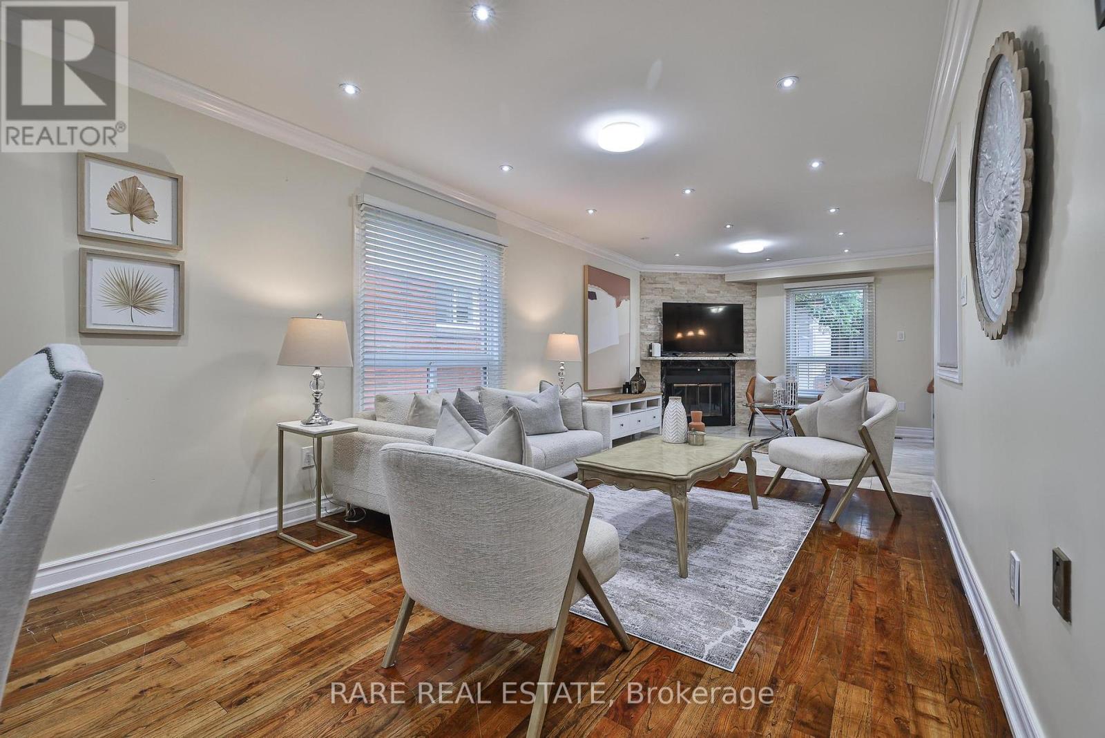 Photo 7 of 3576 Cherrington Crescent, Mississauga ON
