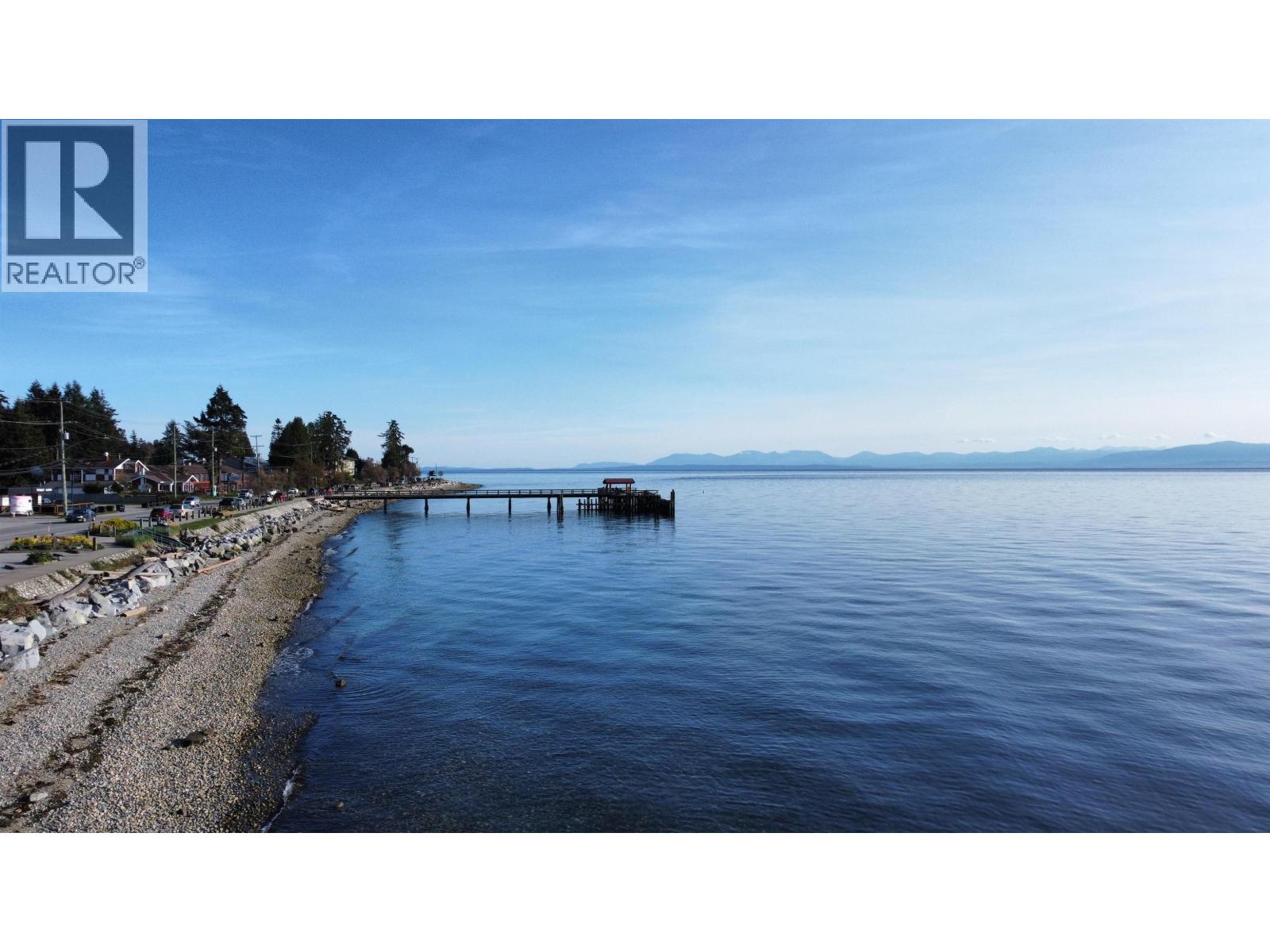 4781 LAUREL AVENUE, Sechelt