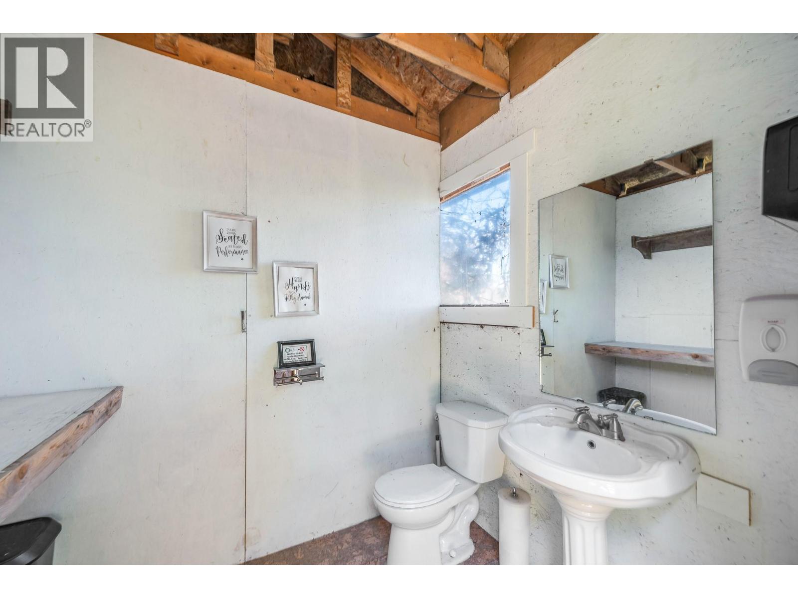 5221 Hartnell Road, Vernon