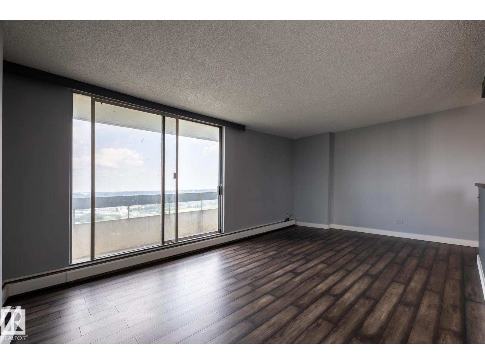 Photo 5 of 911 10883 Saskatchewan Dr Nw, Edmonton AB