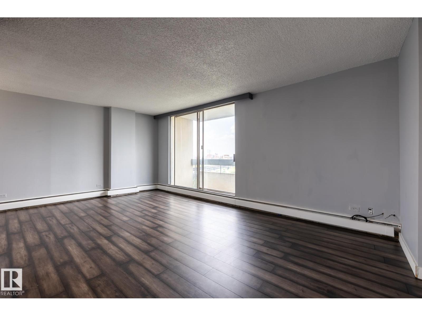 Photo 4 of 911 10883 Saskatchewan Dr Nw, Edmonton AB