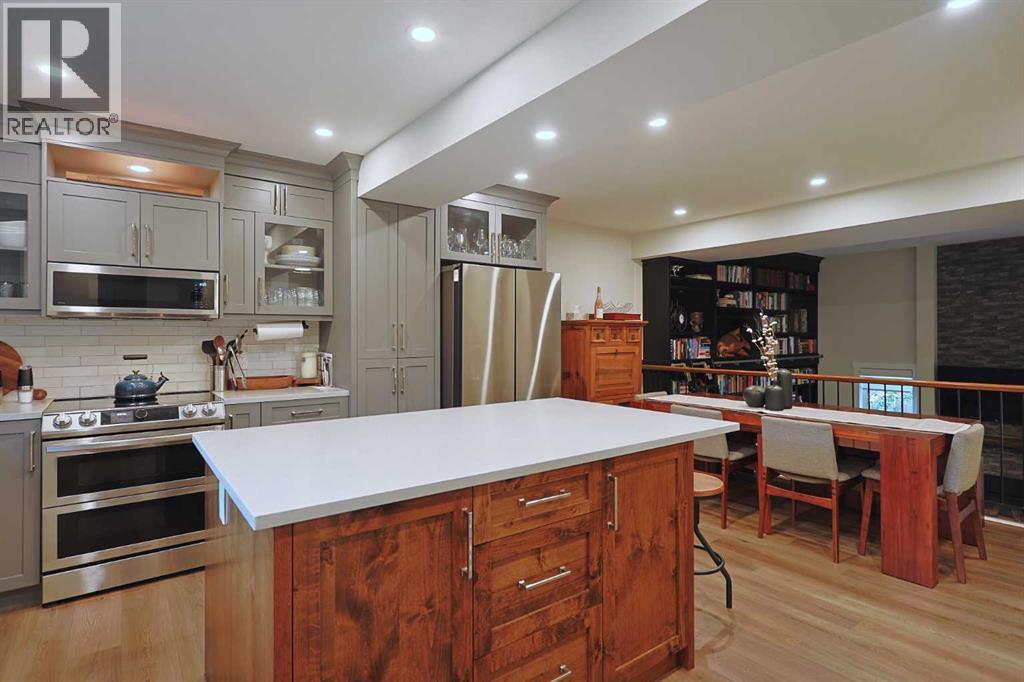 Photo 15 of 42 27 Silver Springs Drive Nw, Calgary AB