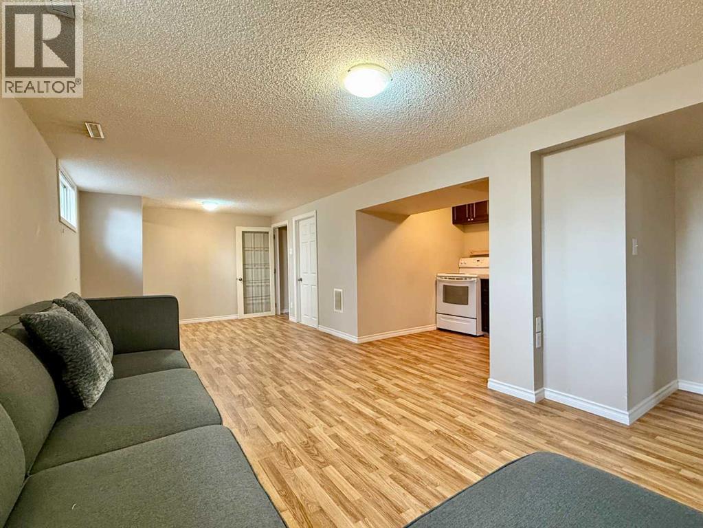 Photo 23 of 4224 Worcester Drive Sw, Calgary AB