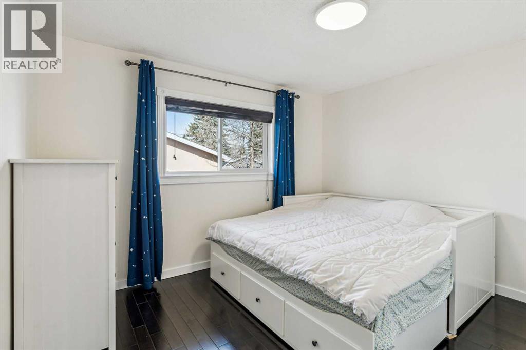 Photo 17 of 4224 Worcester Drive Sw, Calgary AB