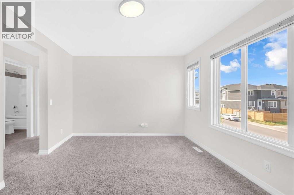 Photo 31 of 385 Corner Meadows Way Ne, Calgary AB