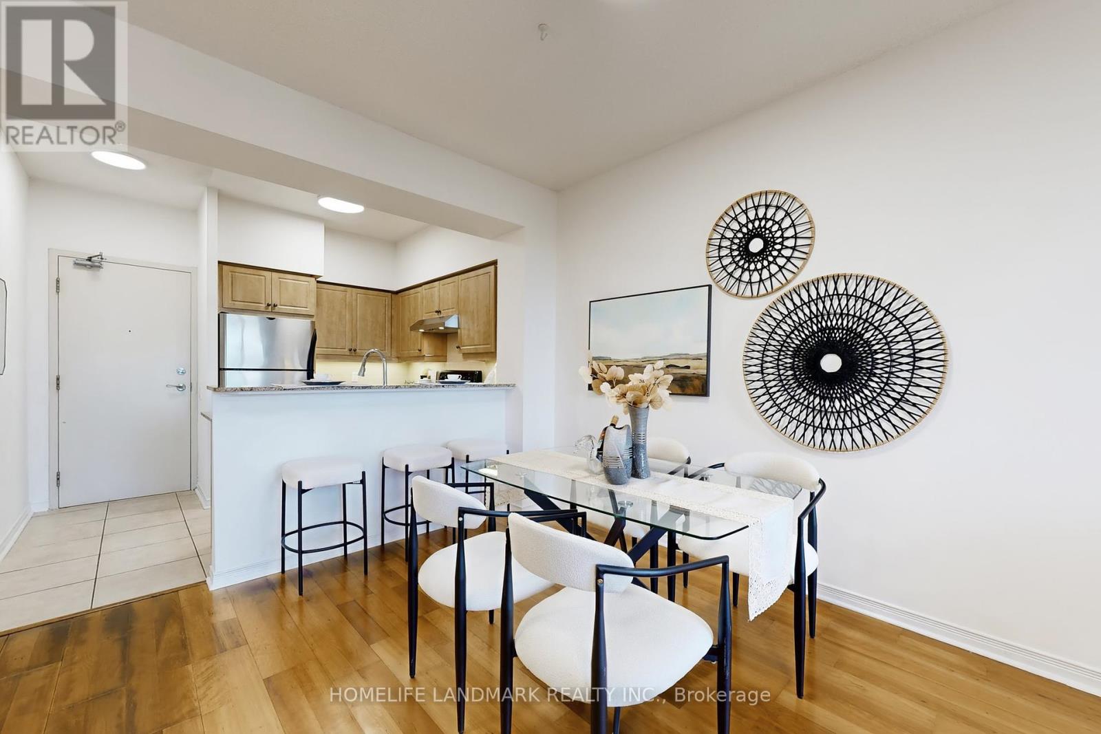 Photo 20 of 404 451 Rosewell Avenue, Toronto ON