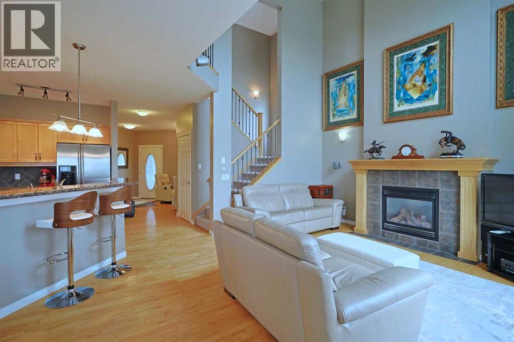 Photo 10 of 242 Royal Birkdale Crescent Nw, Calgary AB