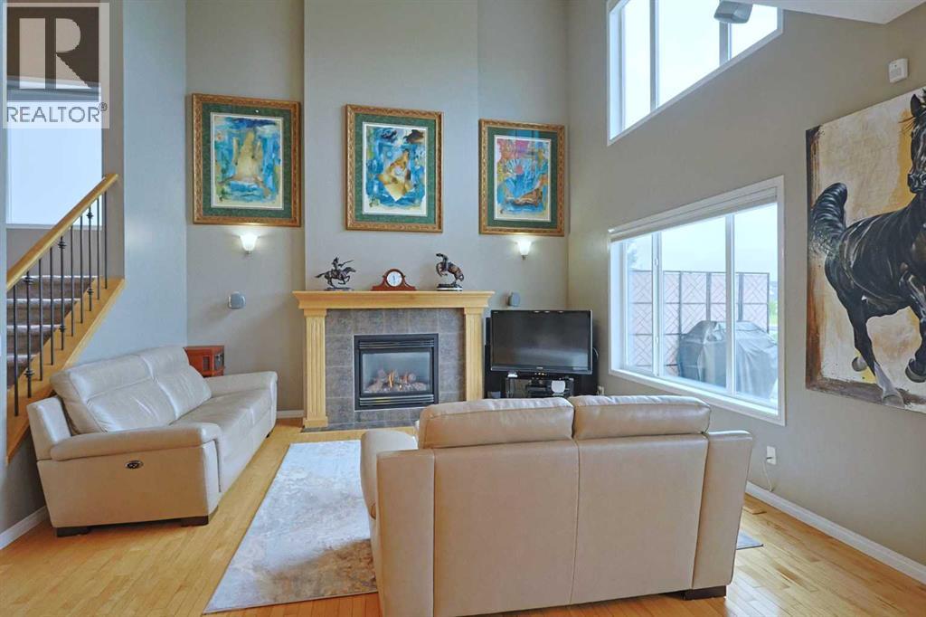 Photo 8 of 242 Royal Birkdale Crescent Nw, Calgary AB