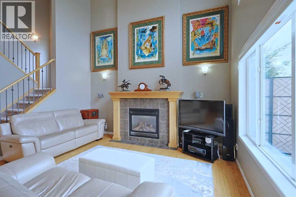 Photo 9 of 242 Royal Birkdale Crescent Nw, Calgary AB